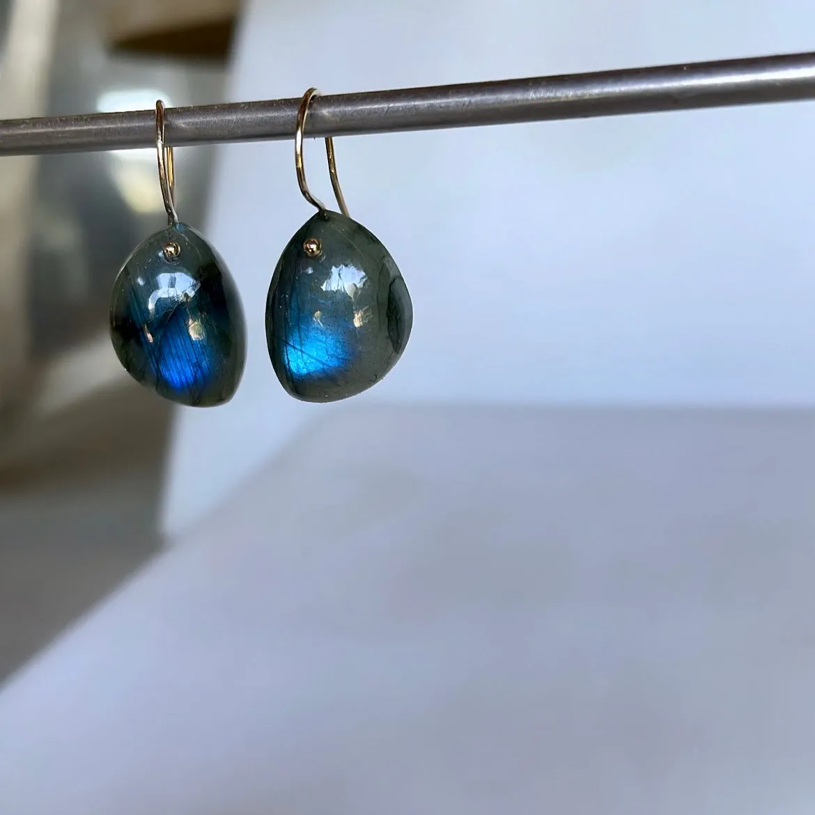 Midi Freeform Labradorite earrings